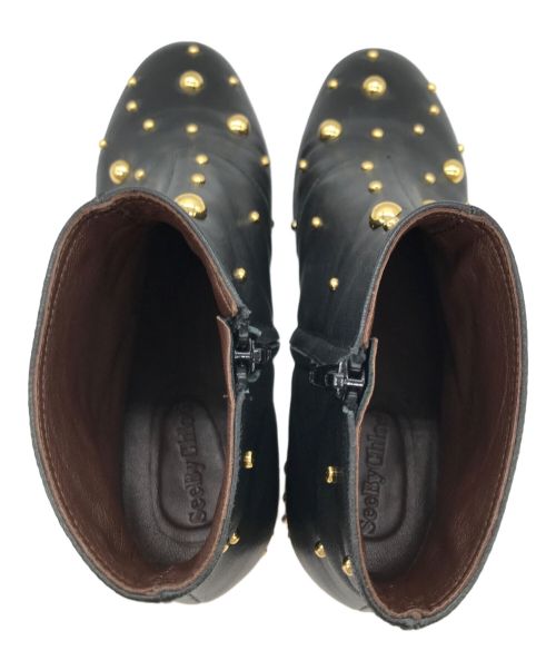 SEE BY CHLOE（シーバイクロエ）SEE BY CHLOE (シーバイクロエ) スタッズブーツ ブラック×ゴールド サイズ:38の古着・服飾アイテム