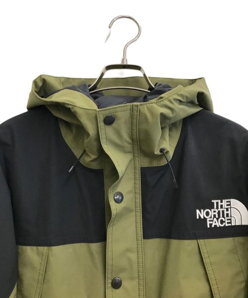 THE NORTH FACE（ザ ノース フェイス）THE NORTH FACE (ザ ノース フェイス) Mountain Light Jacket カーキ×ブラック サイズ:L 未使用品の古着・服飾アイテム