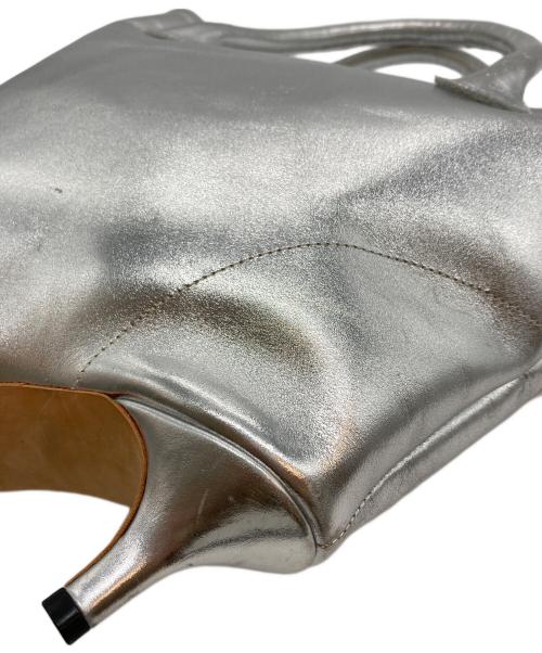 azumi and david（アズミ アンド デイヴィッド）azumi and david (アズミ アンド デイヴィッド) ヒールドッキングレザーハンドバッグ シルバー サイズ:-の古着・服飾アイテム