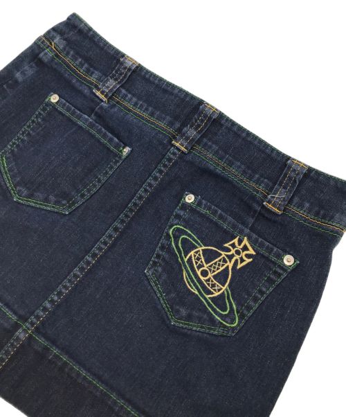 Vivienne Westwood（ヴィヴィアンウエストウッド）Vivienne Westwood (ヴィヴィアンウエストウッド) オーブ刺繍デニムスカート ブラック サイズ:2の古着・服飾アイテム