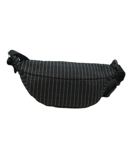 Maison Margiela（メゾンマルジェラ）Maison Margiela (メゾンマルジェラ) LOGO STRIPE CROSS BODY POUCH ブラック サイズ:-の古着・服飾アイテム