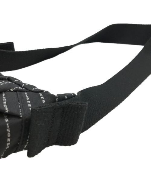 Maison Margiela（メゾンマルジェラ）Maison Margiela (メゾンマルジェラ) LOGO STRIPE CROSS BODY POUCH ブラック サイズ:-の古着・服飾アイテム