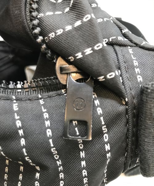 Maison Margiela（メゾンマルジェラ）Maison Margiela (メゾンマルジェラ) LOGO STRIPE CROSS BODY POUCH ブラック サイズ:-の古着・服飾アイテム