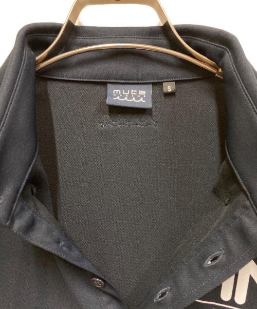 muta（ムータ）muta (ムータ) ポロシャツ ホワイト×ネイビー サイズ:SIZE Sの古着・服飾アイテム