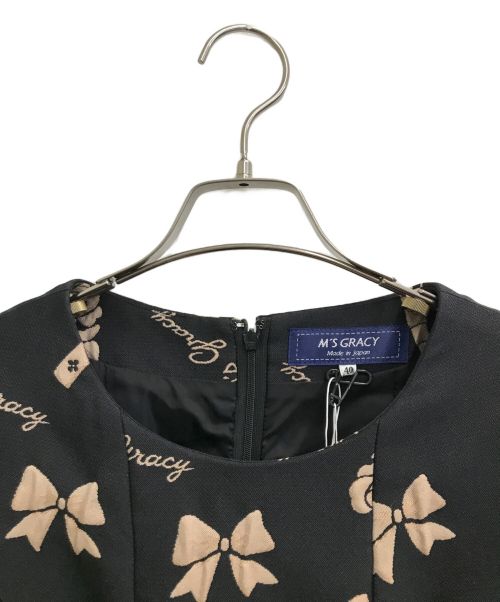 M'S GRACY（エムズグレイシー）M'S GRACY (エムズグレイシー) リボンカメリアジャガードワンピース ブラック サイズ:40の古着・服飾アイテム