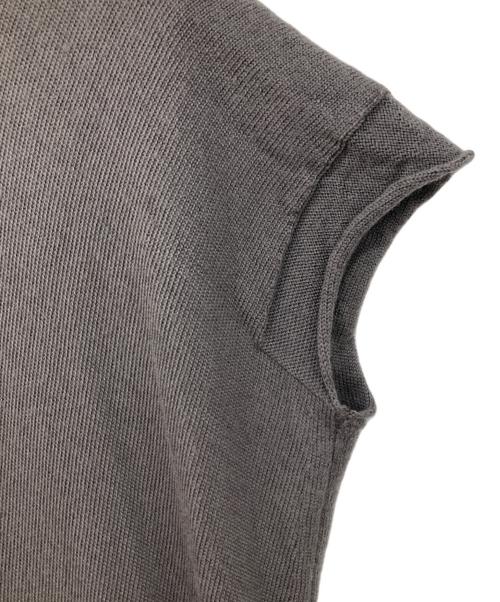 JUNYA WATANABE COMME des GARCONS（(ジュンヤワタナベ コムデギャルソン）JUNYA WATANABE COMME des GARCONS ((ジュンヤワタナベ コムデギャルソン) ノースリーブニット グレー サイズ:Ｓの古着・服飾アイテム