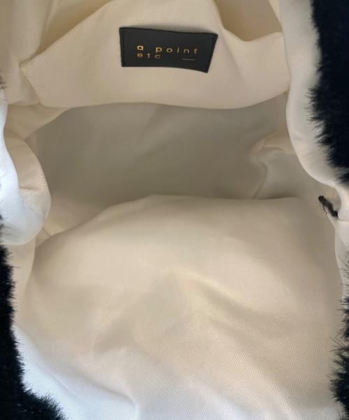 a point etc（アー ポワン ウテセ）a point etc (アー ポワン ウテセ) ショルダーバッグ ホワイト サイズ:-の古着・服飾アイテム