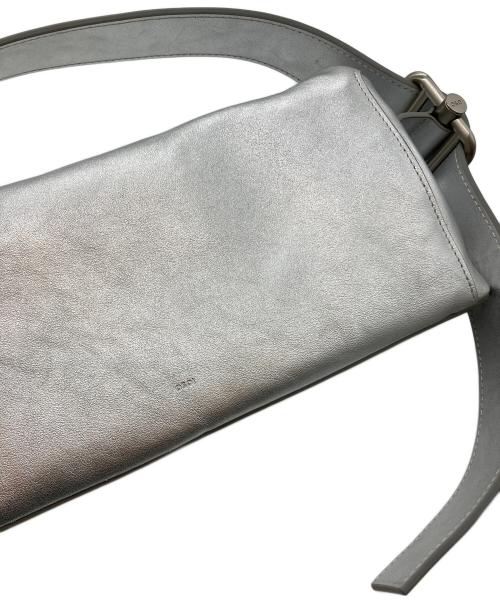 osoi（オソイ）OSOI (オソイ) FOLDER BROT BAG シルバーの古着・服飾アイテム