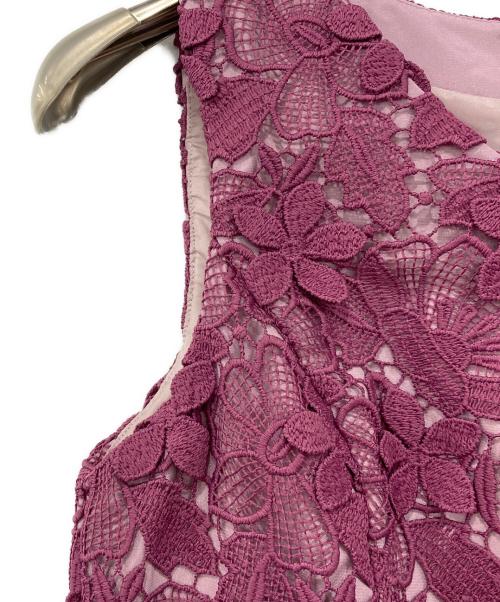 GRACE CONTINENTAL（（グレースコンチネンタル）GRACE CONTINENTAL (（グレースコンチネンタル) フラワーレースタイトワンピース パープル サイズ:38 未使用品の古着・服飾アイテム