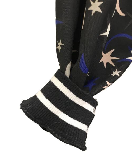 GRACE CLASS（グレースクラス）GRACE CLASS (グレースクラス) フリルカラープリントワンピース ブラック サイズ:36 未使用品の古着・服飾アイテム