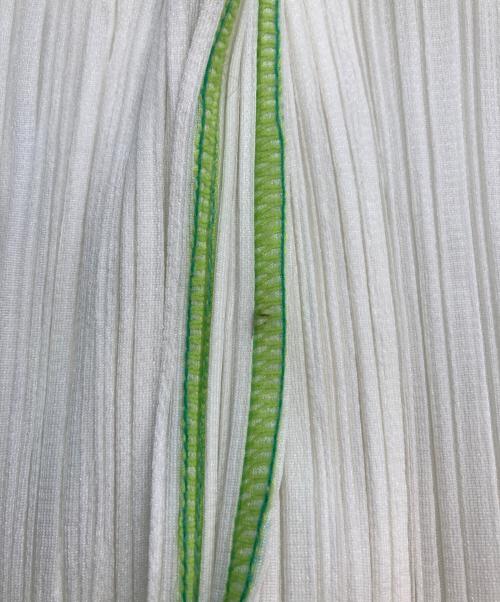 PLEATS PLEASE（プリーツプリーズ）PLEATS PLEASE (プリーツプリーズ) ノースリーブプリーツカットソー ホワイト サイズ:4の古着・服飾アイテム