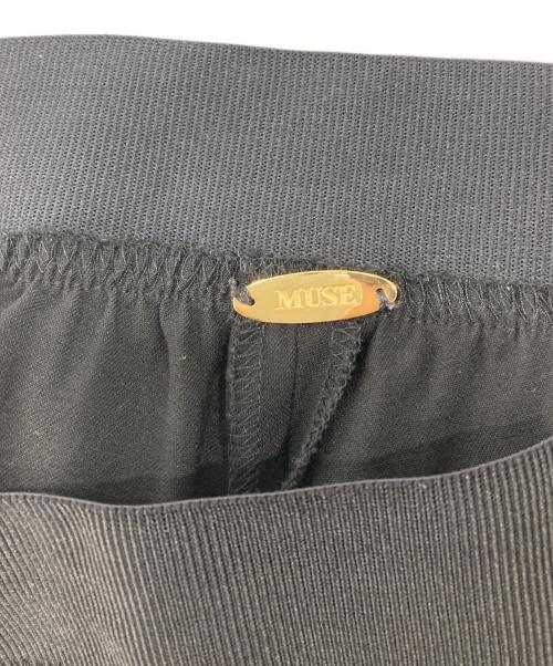 MUSE de Deuxieme Classe（ミューズ ドゥーズィエム クラス）MUSE de Deuxieme Classe (ミューズ ドゥーズィエム クラス) WOOL/VI タックパンツ ブラック サイズ:36の古着・服飾アイテム