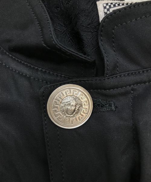 GIANNI VERSACE（ジャンニ・ヴェルサーチ）GIANNI VERSACE (ジャンニ・ヴェルサーチ) ノーカラーコート ブラック サイズ:-の古着・服飾アイテム