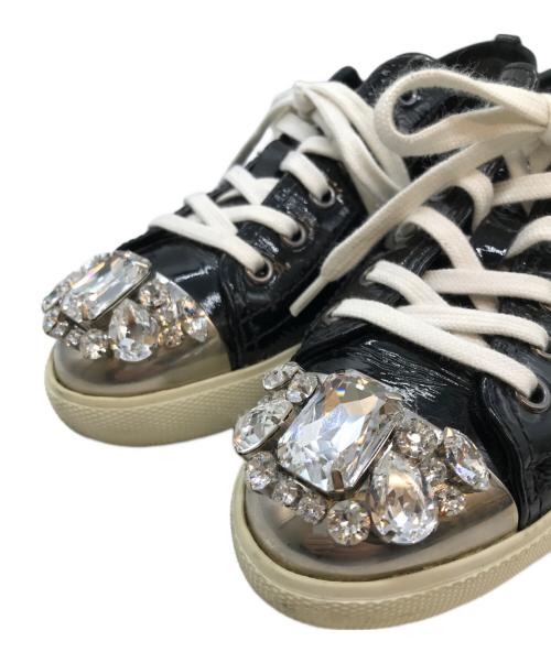 MIU MIU（ミュウミュウ）MIU MIU (ミュウミュウ) ビジュースニーカー ブラック サイズ:37の古着・服飾アイテム