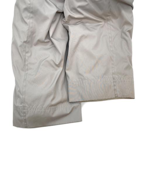 ISSEY MIYAKE PERMANENT（イッセイミヤケパーマネント）ISSEY MIYAKE PERMANENT (イッセイミヤケパーマネント) ダウンコート グレー サイズ:2の古着・服飾アイテム