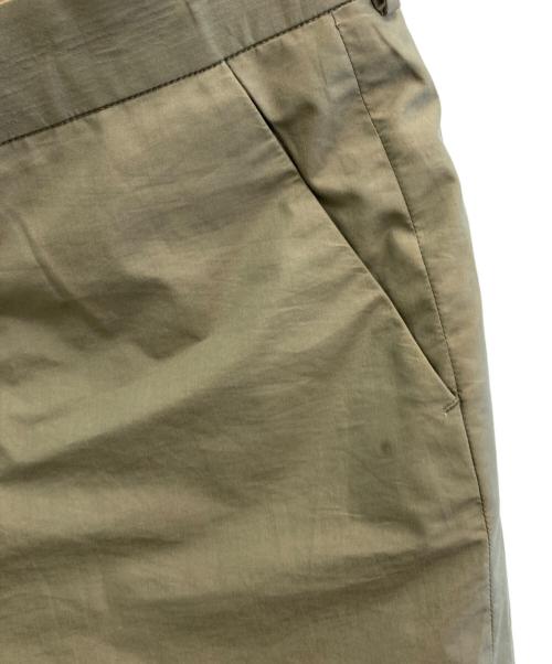 AURALEE（オーラリー）AURALEE (オーラリー) FINX POLYESTER SLACKS オリーブ サイズ:4の古着・服飾アイテム