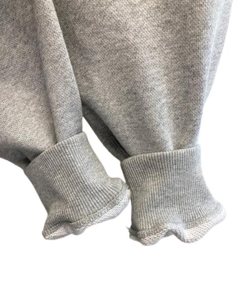 BlackEyePatch（ブラックアイパッチ）BlackEyePatch (ブラックアイパッチ) CURRENSY EMBLEM CREW SWEAT グレー サイズ:SIZE Mの古着・服飾アイテム