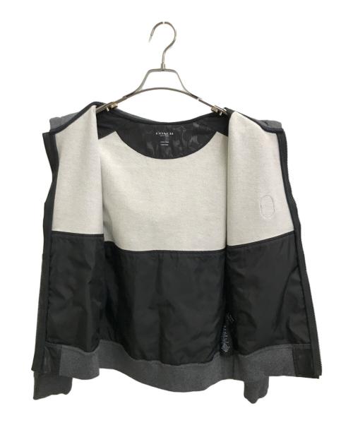 COACH（コーチ）COACH (コーチ) シグネチャー切替プルオーバーパーカー グレー サイズ:Sの古着・服飾アイテム