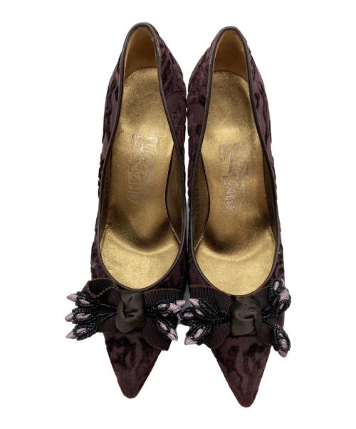 Salvatore Ferragamo（サルヴァトーレ フェラガモ）Salvatore Ferragamo (サルヴァトーレ フェラガモ) スウェードパンプス ブラウン サイズ:5の古着・服飾アイテム