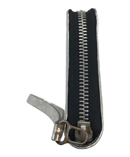 MM6 Maison Margiela（エムエムシックスメゾンマルジェラ）MM6 Maison Margiela (エムエムシックスメゾンマルジェラ) メタリックロングウォレット シルバー サイズ:-の古着・服飾アイテム