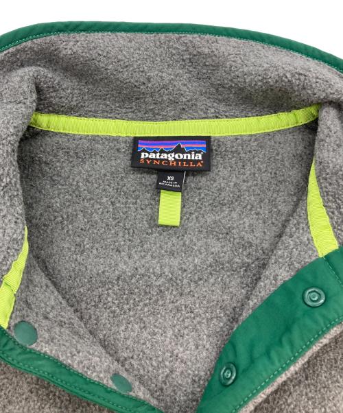 Patagonia（パタゴニア）Patagonia (パタゴニア) Synchilla Snap-T Fleece Pullover グレー サイズ:XSの古着・服飾アイテム