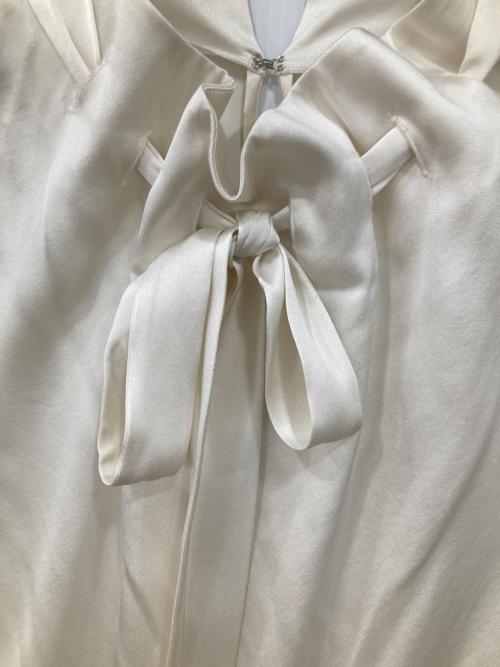 TOMORROW LAND collection（トゥモローランドコレクション）TOMORROW LAND collection (トゥモローランドコレクション) ボウタイシルクブラウス ホワイト サイズ:36の古着・服飾アイテム