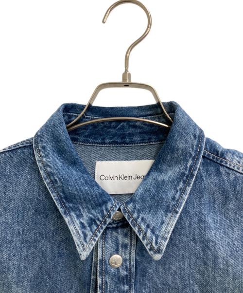 Calvin Klein Jeans（カルバンクラインジーンズ）Calvin Klein Jeans (カルバンクラインジーンズ) ボクシーユーズユーティリティデニムジャケット インディゴ サイズ:Mの古着・服飾アイテム