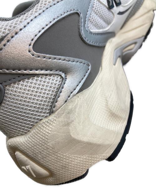 NEW BALANCE（ニューバランス）NEW BALANCE (ニューバランス) ML725 SILVER GRAY ホワイト サイズ:27.5の古着・服飾アイテム