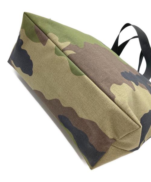 Herve Chapelier（エルベシャプリエ）Herve Chapelier (エルベシャプリエ) 迷彩ナイロン舟型トート/トートバッグ ベージュ×オリーブの古着・服飾アイテム