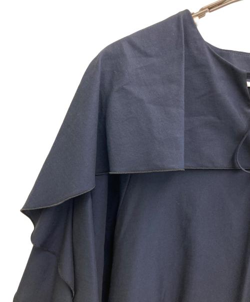 VERMEIL par iena（ヴェルメイユ パー イエナ）VERMEIL par iena (ヴェルメイユ パー イエナ) レーヨンツイル フリルワンピース ネイビー サイズ:freeの古着・服飾アイテム