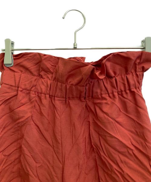 ISSEY MIYAKE（イッセイミヤケ）ISSEY MIYAKE (イッセイミヤケ) シワ加工ワイドパンツ レッド サイズ:2の古着・服飾アイテム