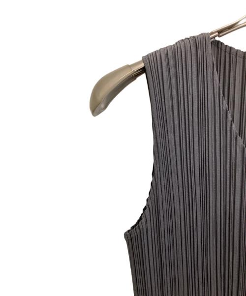 PLEATS PLEASE（プリーツプリーズ）PLEATS PLEASE (プリーツプリーズ) プリーツノースリーブワンピース グレー サイズ:1の古着・服飾アイテム