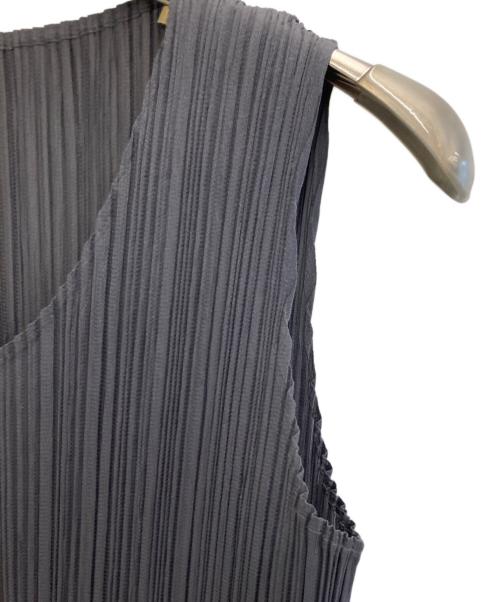 PLEATS PLEASE（プリーツプリーズ）PLEATS PLEASE (プリーツプリーズ) プリーツノースリーブワンピース グレー サイズ:1の古着・服飾アイテム
