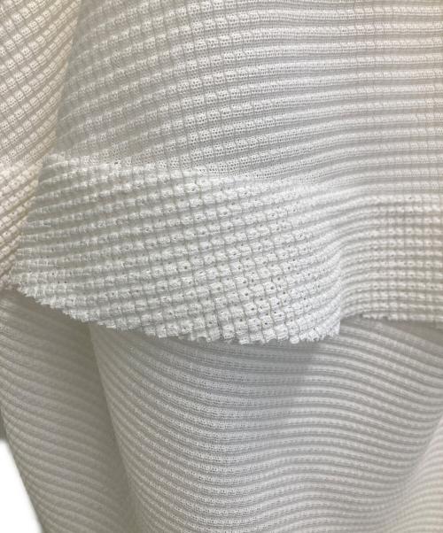 me ISSEY MIYAKE（ミーイッセイ ミヤケ）me ISSEY MIYAKE (ミーイッセイ ミヤケ) カットソー ホワイト サイズ:-の古着・服飾アイテム