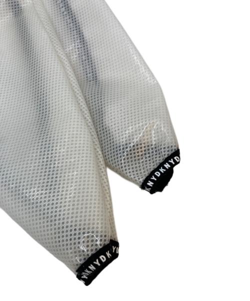 DKNY（ダナキャランニューヨーク）DKNY (ダナキャランニューヨーク) レインジャケット ホワイト サイズ:SIZE 10の古着・服飾アイテム