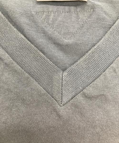 PRADA（プラダ）PRADA (プラダ) VネックTシャツ ブラック サイズ:XLの古着・服飾アイテム