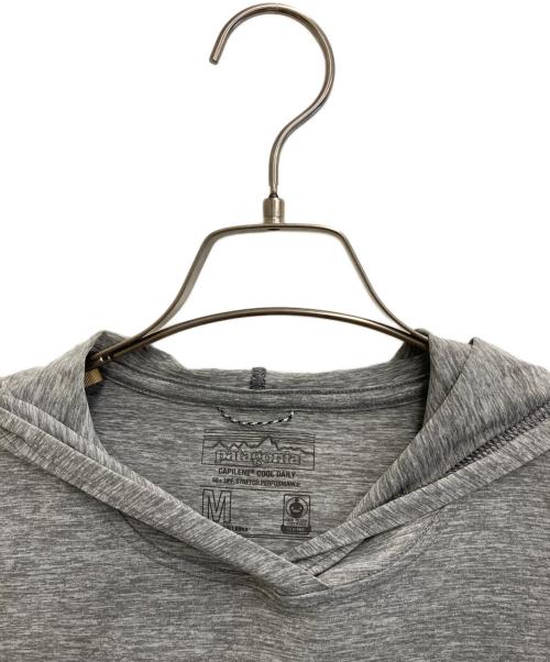 Patagonia（パタゴニア）Patagonia (パタゴニア) Capilene Cool Daily Hoody グレー サイズ:Mの古着・服飾アイテム