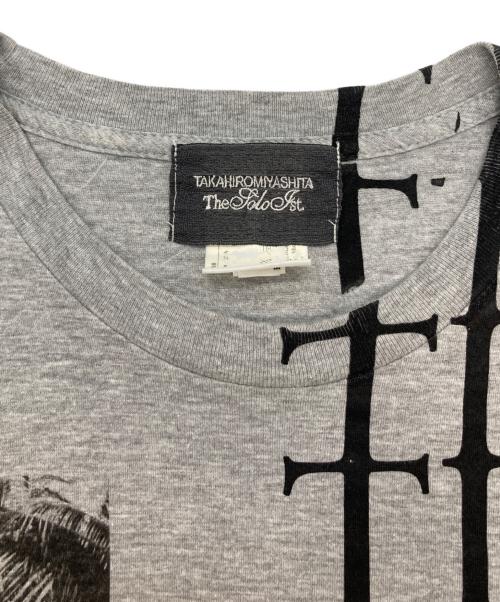 TAKAHIROMIYASHITA TheSoloIst.（タカヒロミヤシタ ザソロイスト）TAKAHIROMIYASHITA TheSoloIst. (タカヒロミヤシタ ザソロイスト) 11SS TLRIK  PHOTO Tee グレー サイズ:Mの古着・服飾アイテム