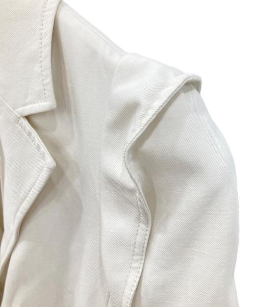 KENZO（ケンゾー）KENZO (ケンゾー) Ruffled Shoulder Belted Blazer/ブレザー ホワイト サイズ:36の古着・服飾アイテム