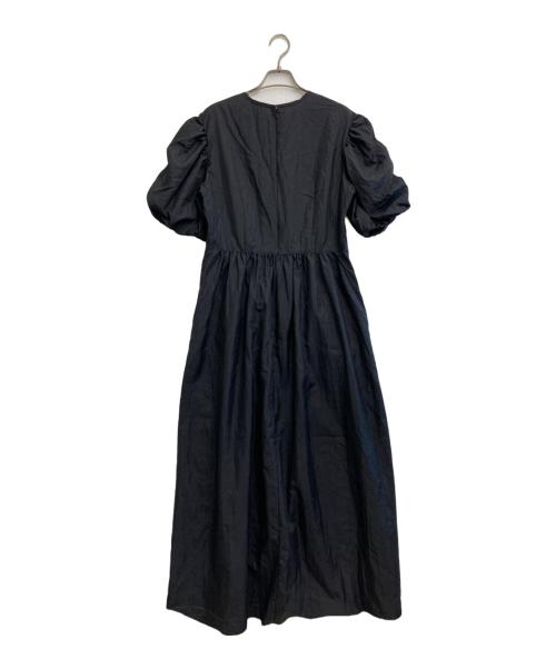 6(ROKU) BEAUTY&YOUTH（ロク ビューティーアンドユース）6(ROKU) BEAUTY&YOUTH (ロク ビューティーアンドユース) ナイロンボリュームワンピース ブラック サイズ:38の古着・服飾アイテム