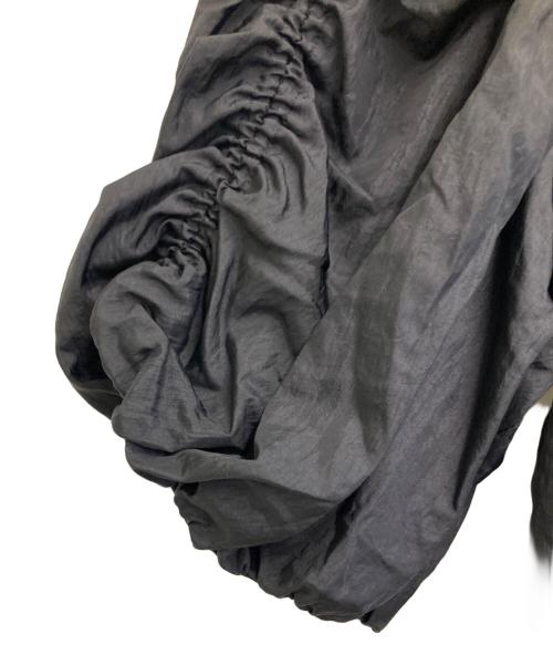 6(ROKU) BEAUTY&YOUTH（ロク ビューティーアンドユース）6(ROKU) BEAUTY&YOUTH (ロク ビューティーアンドユース) ナイロンボリュームワンピース ブラック サイズ:38の古着・服飾アイテム