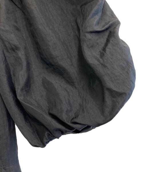 6(ROKU) BEAUTY&YOUTH（ロク ビューティーアンドユース）6(ROKU) BEAUTY&YOUTH (ロク ビューティーアンドユース) ナイロンボリュームワンピース ブラック サイズ:38の古着・服飾アイテム