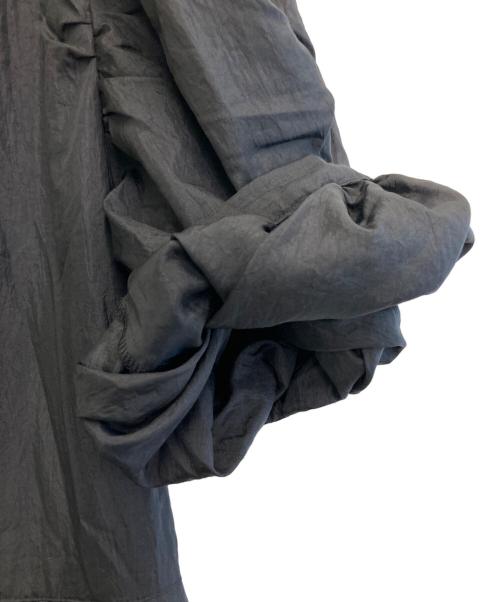 6(ROKU) BEAUTY&YOUTH（ロク ビューティーアンドユース）6(ROKU) BEAUTY&YOUTH (ロク ビューティーアンドユース) ナイロンボリュームワンピース ブラック サイズ:38の古着・服飾アイテム