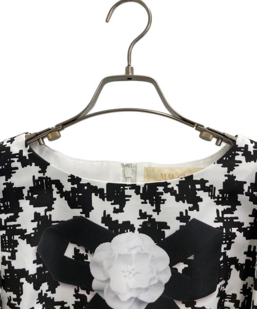 M'S GRACY（エムズグレイシー）M'S GRACY (エムズグレイシー) カメリア  ストライプ ブラウス ホワイト×ブラック サイズ:38 未使用品の古着・服飾アイテム