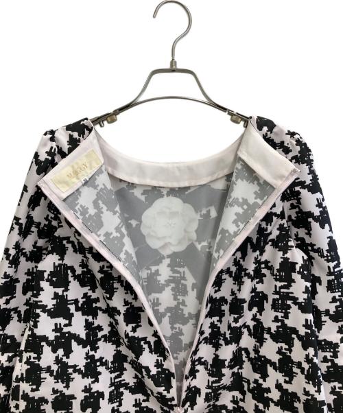 M'S GRACY  MAGGY（エムズグレイシーマギー）M'S GRACY  MAGGY (エムズグレイシーマギー) カメリアチュニック ブラック×ピンク サイズ:38の古着・服飾アイテム