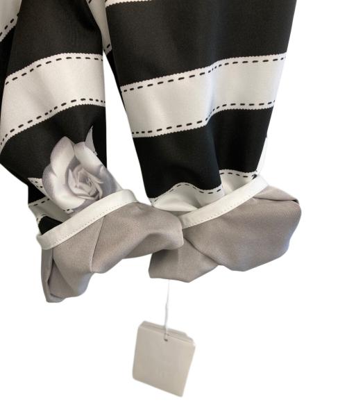 M'S GRACY MAGGY（エムズグレイシーマギー）M'S GRACY MAGGY (エムズグレイシーマギー) カメリアチュニック ブラック×ホワイト サイズ:38の古着・服飾アイテム