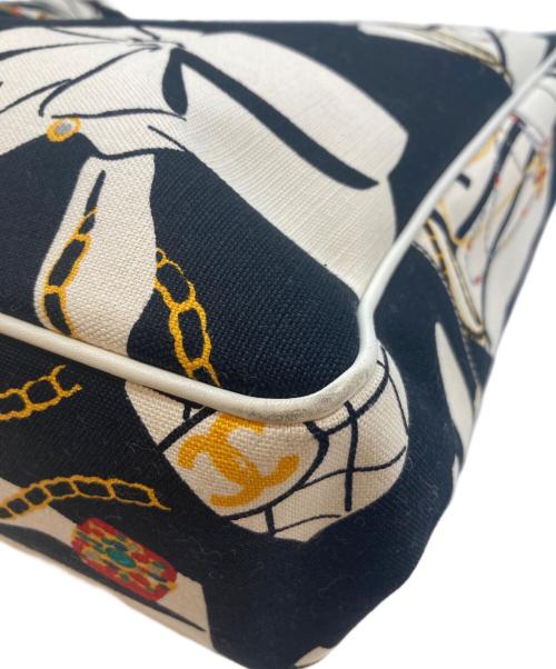 CHANEL（シャネル）CHANEL (シャネル) ショルダーバッグ ホワイト×ブラック サイズ:-の古着・服飾アイテム