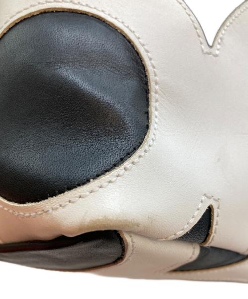 COMME des GARCONS（コムデギャルソン）COMME des GARCONS (コムデギャルソン) スクエアシンボルバッグS ホワイト×ブラックの古着・服飾アイテム