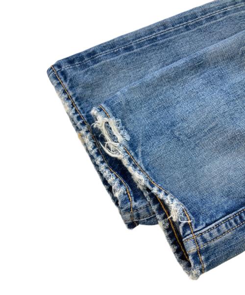 JUNYA WATANABE COMME des GARCONS（(ジュンヤワタナベ コムデギャルソン）JUNYA WATANABE COMME des GARCONS ((ジュンヤワタナベ コムデギャルソン) ダメージデニムパンツ インディゴ サイズ:Mの古着・服飾アイテム