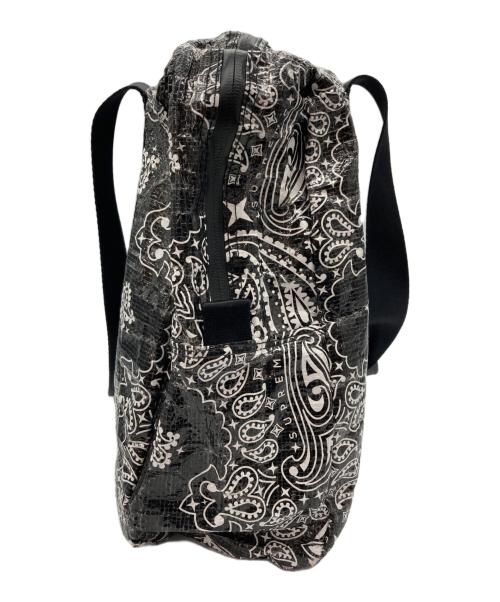 SUPREME（シュプリーム）Supreme (シュプリーム) 21SS Bandana Tarp Duffle Bag ブラックの古着・服飾アイテム